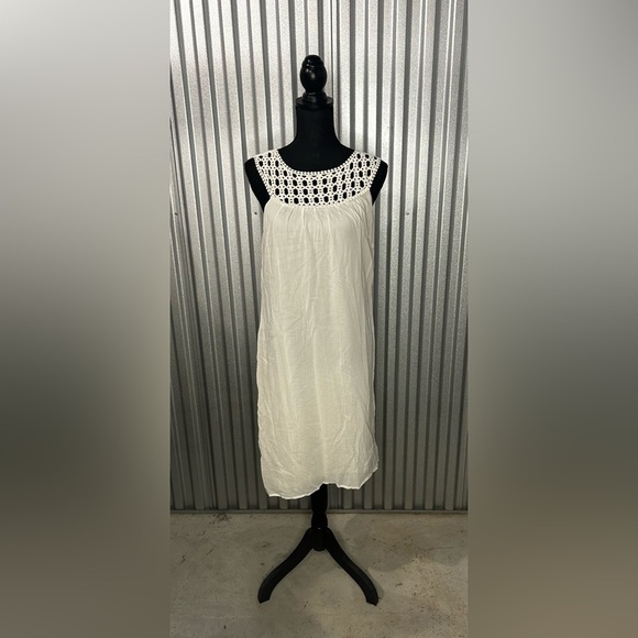 Lilly Pulitzer Dresses & Skirts - Women’s Lilly Pulitzer White Sleeveless Cotton Blend Midi Dress Designer Size 8